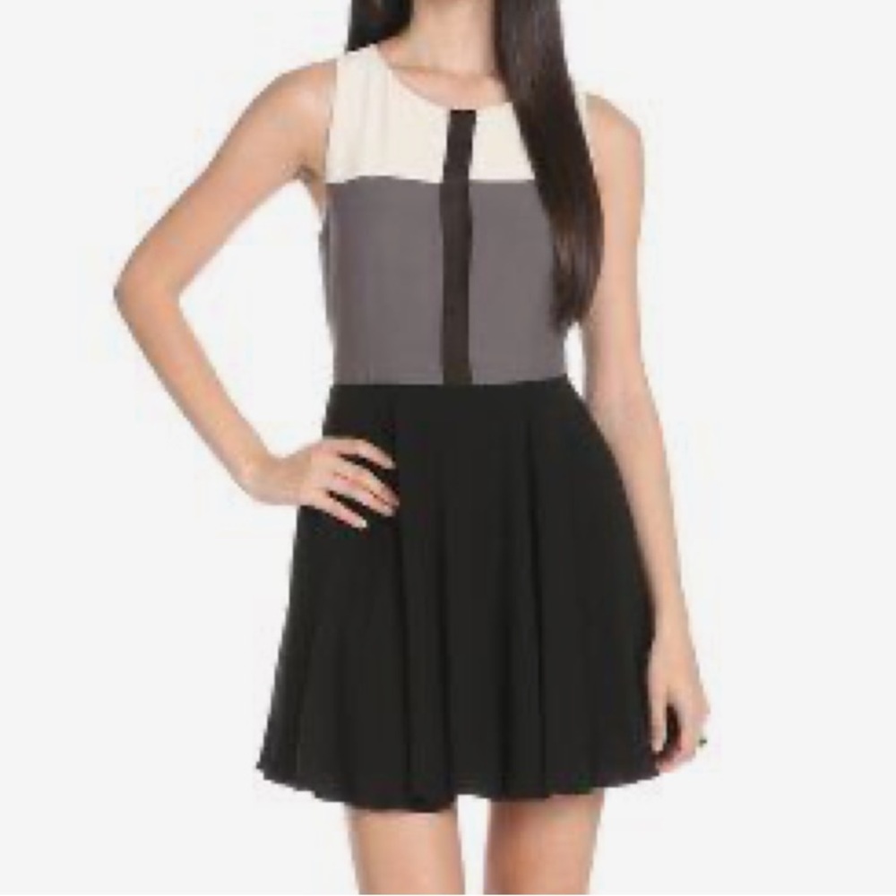 Addison "Chic Colorblock Fit & Flare Dress S
